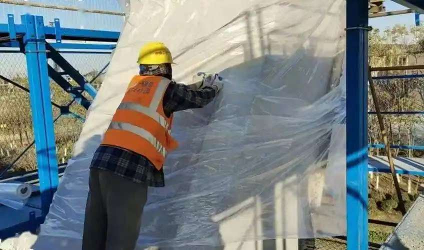 “防冻混凝土”与“抗冻混凝土”的差异解析及应用指南